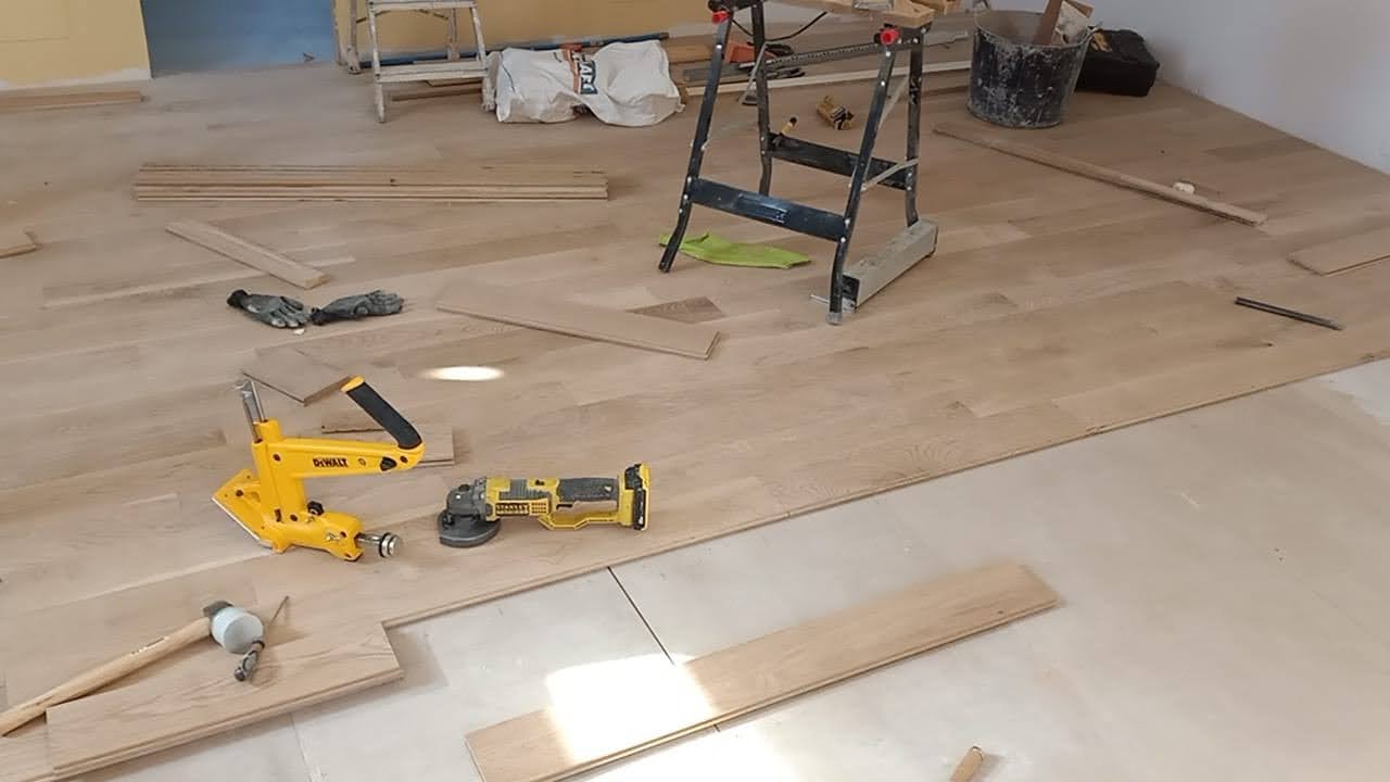 Adhesivo para encolar los suelos de madera tarima y parquet